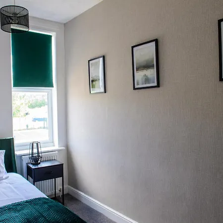 Holiday home Stunning House - Sleeps 7 - 5 Mins Walk To High Street - Parking - Wifi Lincoln