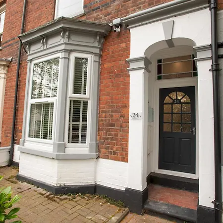 Apartment Pet Friendly Flat By The Castle Pass The Keys