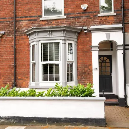 Pet Friendly Flat By The Castle Pass The Keys Apartment Lincoln