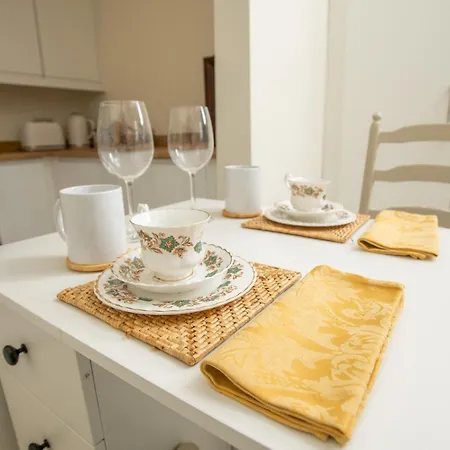 Apartment Pet Friendly Flat By The Castle Pass The Keys