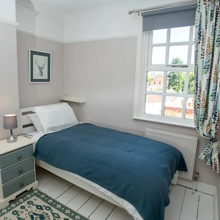 Family House With Stunning Mill View Pass The Keys * Lincoln