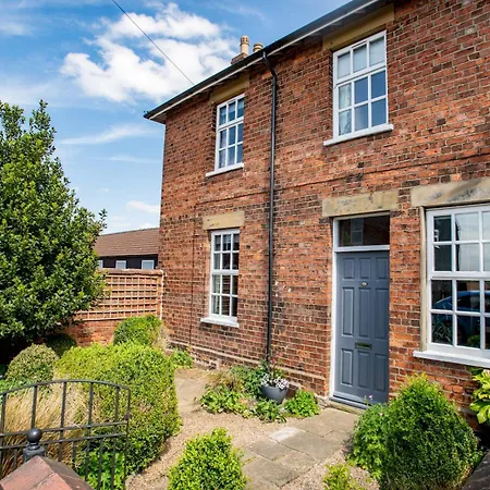 Family House With Stunning Mill View Pass The Keys Holiday home