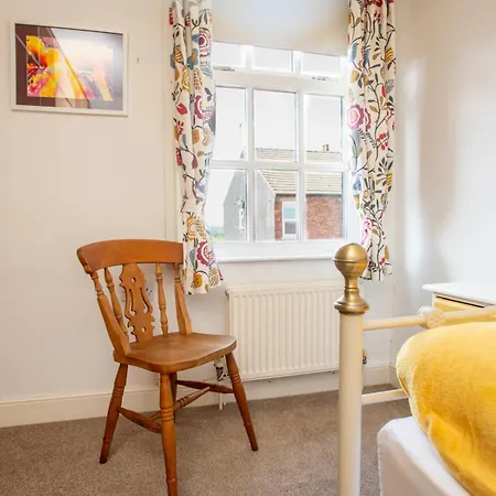 Family House With Stunning Mill View Pass The Keys * Lincoln