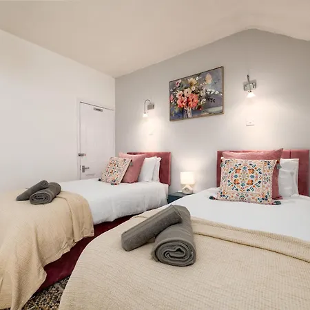 Gorgeous In Heart Of Historic Holiday home Lincoln