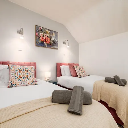 Gorgeous In Heart Of Historic Holiday home *
