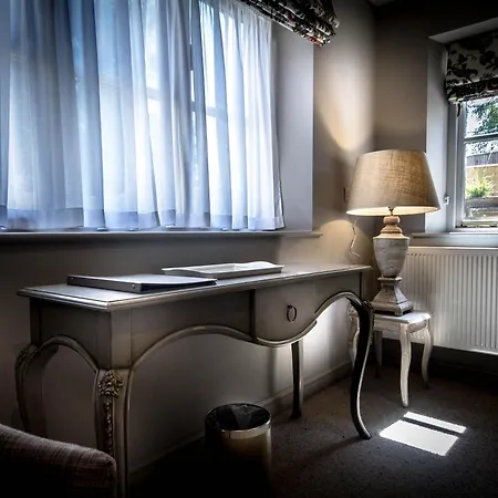 Hotel Hall 4*