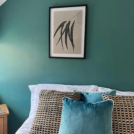 Cosy, Lincoln