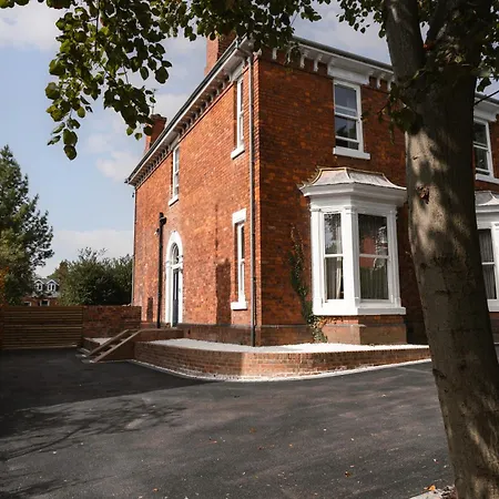 Our House Collective - Luxury In Centre, Hot Tub, Sleeps 16 *