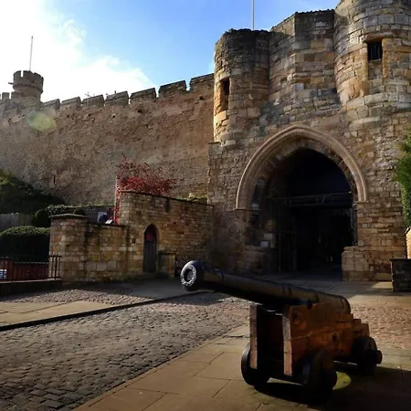 Characterful Flat By Castle Pass The Keys Lincoln