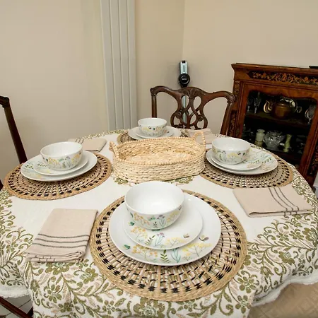 Apartment Characterful Flat By Castle Pass The Keys Lincoln