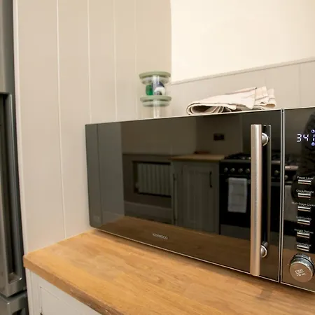 Apartment Characterful Flat By Castle Pass The Keys *