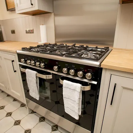 Characterful Flat By Castle Pass The Keys *