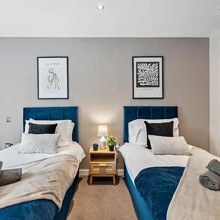 Designer In - Sleeps 6 Apartment Lincoln
