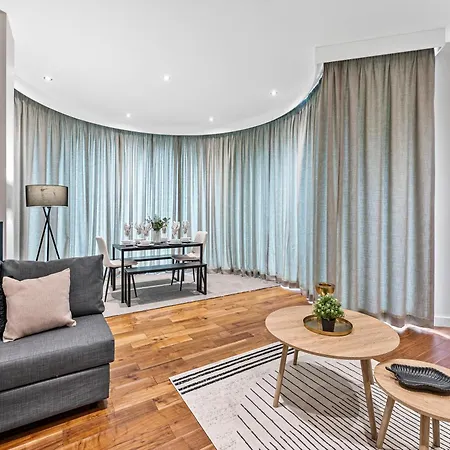 Designer In - Sleeps 6 Apartment Lincoln