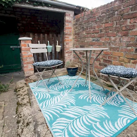 Charming City Centre Location Parking Pass The Keys Lincoln