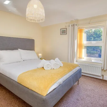Charming City Centre Location Parking Pass The Keys Holiday home *