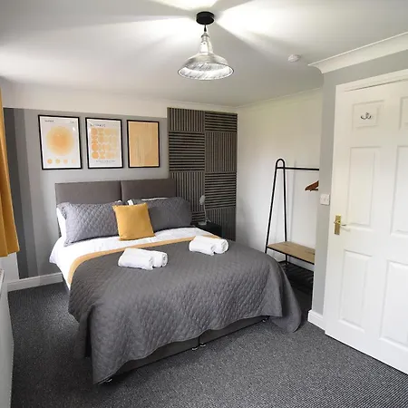 Holiday home Luxury 3 Bed Modern House, Sleeps 5, Centre, Includes Parking Lincoln