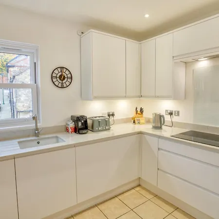 Apartment Pass The Keys Cathedral Views Luxury Living Historic *