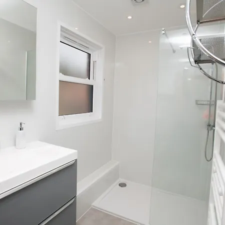 Pass The Keys Cathedral Views Luxury Living Historic Apartment