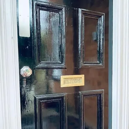 Eastwood No5 Woodhall Apartment *