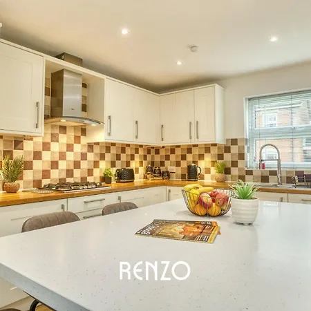 Incredible And Charming 4-bed In By Renzo, Free Parking, Close To Hospital! Lincoln
