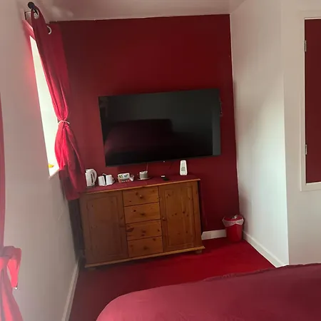 73d Swift Homestay Lincoln