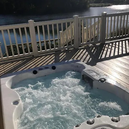 Holiday park Tattershall Lakes Mini Breaks - Fishing Two