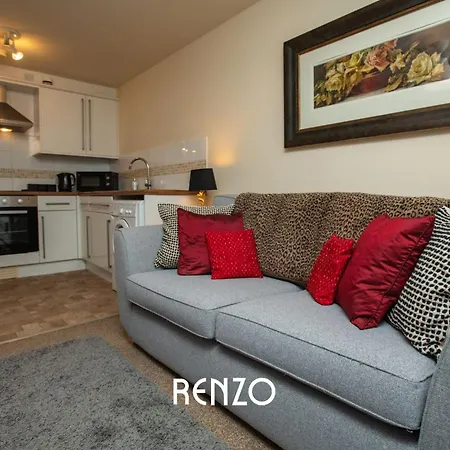 Cosy And Beautiful 2-bed In By Renzo, Free Parking, Close To Centre Apartment *