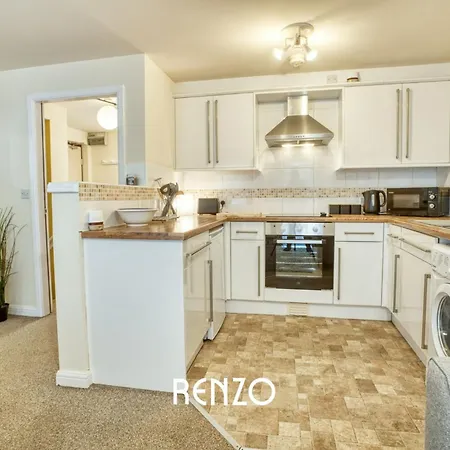 Cosy And Beautiful 2-bed In By Renzo, Free Parking, Close To Centre Apartment Lincoln