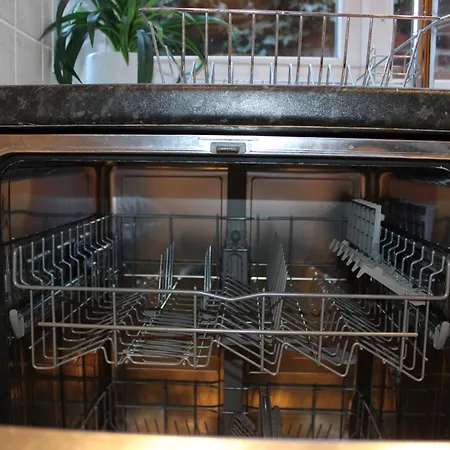 Apartment Tennyson Street Central- Spacious 5 Bedroom House, Perfect For Short & Long #business #leisure #contractors #relocators