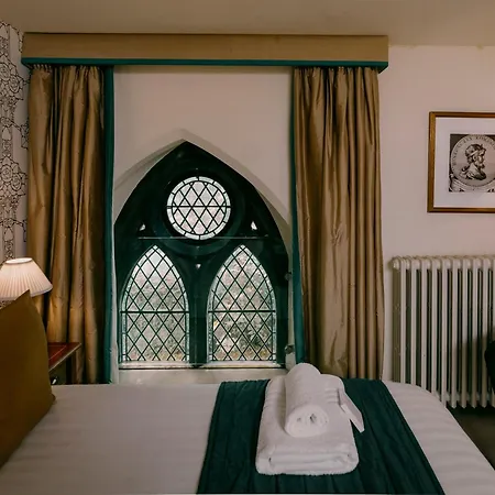 The Old Palace Guest house 3*