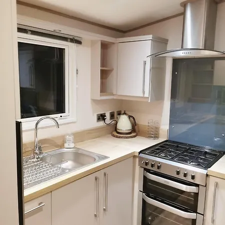 Luxury Caravan With Hot Tub On Tattershall Lakes * Lincoln