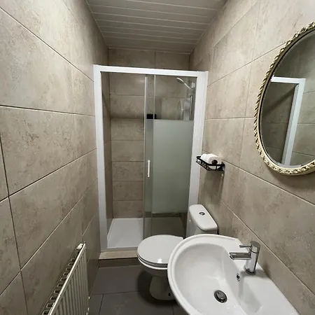 Guest house 12apex Lincoln