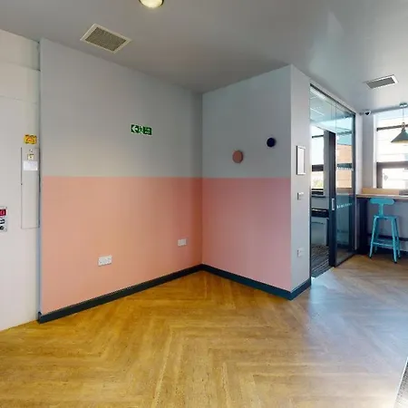 Pavilions By Iq Your Perfect Retreat Apartment Lincoln
