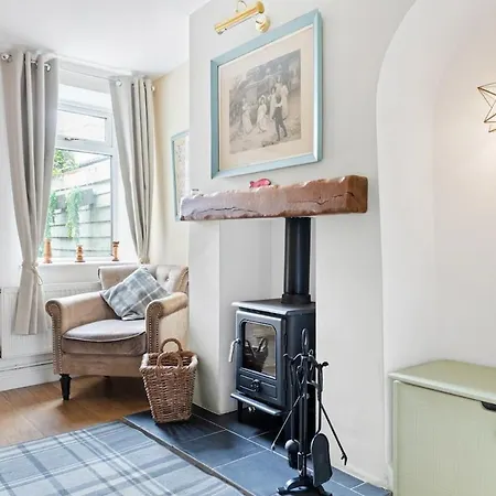 Laurel Cottage, Lincoln, Spacious For 4 - Free Parking Holiday home Lincoln