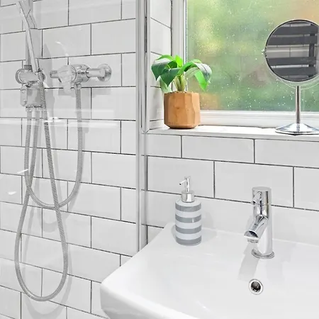 Laurel Cottage, Lincoln, Spacious For 4 - Free Parking Holiday home