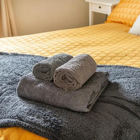 Laurel Cottage, Lincoln, Spacious For 4 - Free Parking Holiday home Lincoln