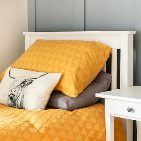 Laurel Cottage, Lincoln, Spacious For 4 - Free Parking Holiday home