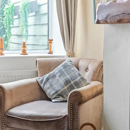 Holiday home Laurel Cottage, Lincoln, Spacious For 4 - Free Parking *