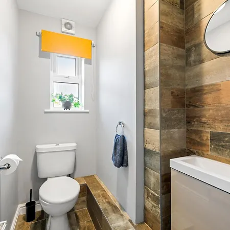 4 Bed Luxury Townhouse - Parking - Lincoln