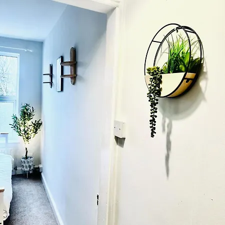 Three Bedroom House Lincoln 10 Mins Walk To Brayford Wharf And Free Parking Apartment *