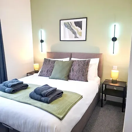 Beautiful, Modern Bright House With Parking, Fast Wifi, Sleeps 5 Nyaraló *