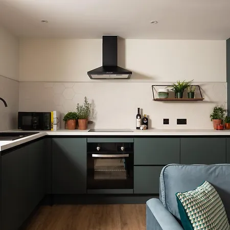 Brayford House Burton Road Aparthotel *