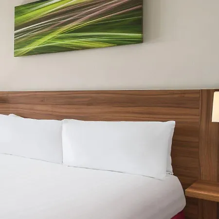 Hotel By Ihg