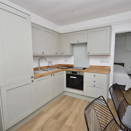 Stylish And Private In The Cathedral Quarter