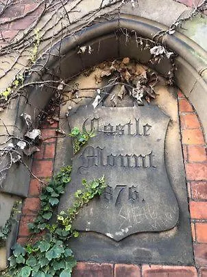 Apartment Castle Mount Lincoln