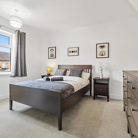 Perfect Home For Business & Leisure With Free Parking And Fast Wi-Fi * Lincoln