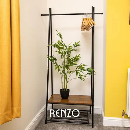 Bright And Warm 3-beds In By Renzo, Driveway Parking, Sleeps 6! Lincoln
