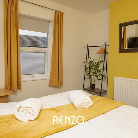 Bright And Warm 3-beds In By Renzo, Driveway Parking, Sleeps 6! Lincoln
