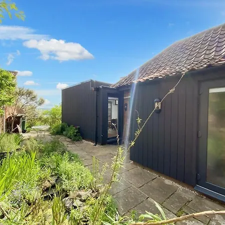 Stylish And Private In The Cathedral Quarter Holiday home Lincoln